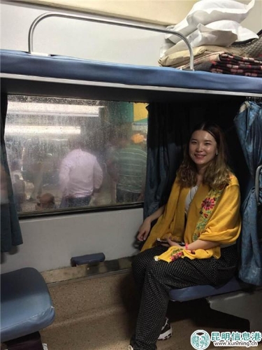 印度火車內(nèi)景  供圖