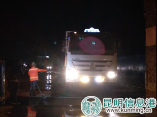 智能環(huán)保渣土車出工地前的清洗 智能環(huán)保渣土車出工地前的清洗