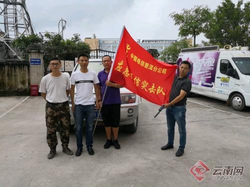 00300099413_bce3178c 00300099413_bce3178c