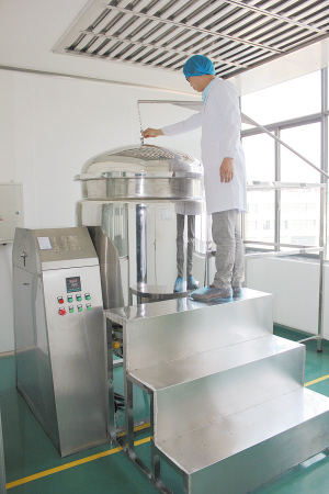 中藥飲片生產(chǎn)線。 　　受訪者供圖