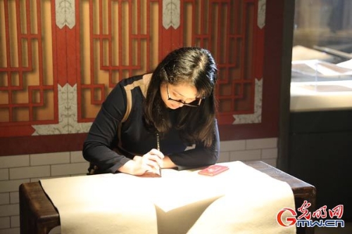 f44d305ea4db1d1924231f f44d305ea4db1d1924231f