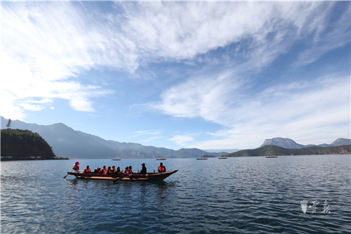 瀘沽湖景區(qū)預(yù)計(jì)今日迎來游客高峰 景區(qū)建議游客錯(cuò)峰出行