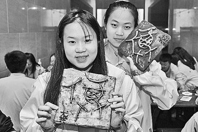 推廣通用規(guī)范漢字，還有多遠(yuǎn)的路要走