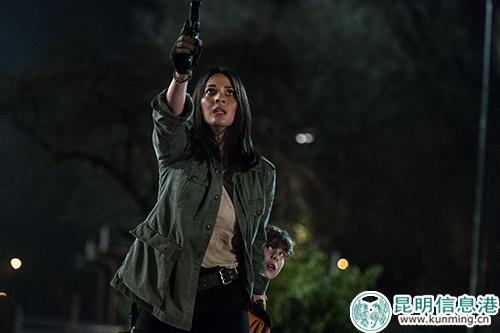 《鐵血戰(zhàn)士》劇照02 《鐵血戰(zhàn)士》劇照02