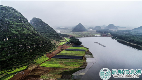 俯瞰美景中的賽道