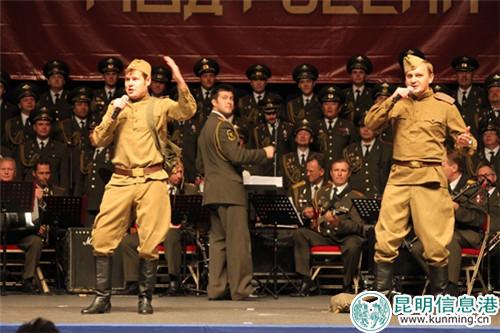 俄羅斯紅軍歌舞團(tuán)表演舞臺(tái)效果2 俄羅斯紅軍歌舞團(tuán)表演舞臺(tái)效果2
