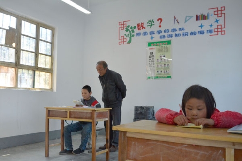 【中國夢·實踐者】孔文卿:堅守工作崗位36年 扎根深山育桃李