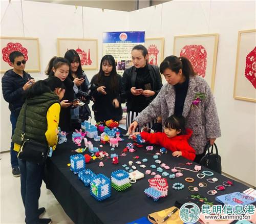 展覽中部分參與義賣的展品。