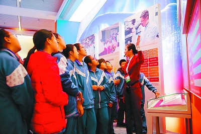 致敬，改革開放四十年的奮斗者