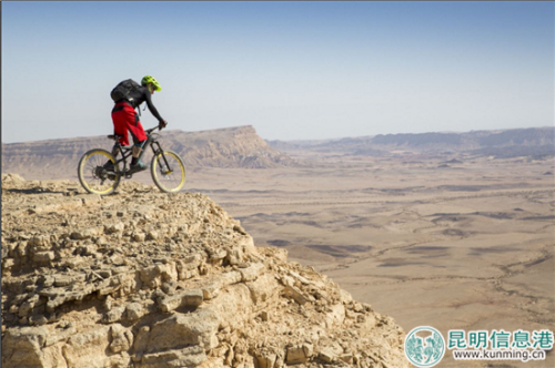 以色列南部沙漠內(nèi)蓋夫是戶外騎行的好去處