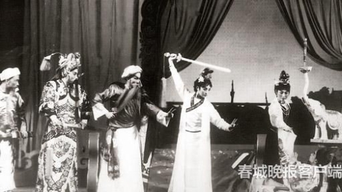 滇劇旗幟萬象貞辭世 (2)