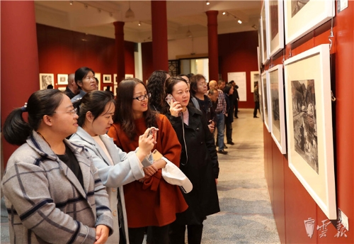 大型綜合性結(jié)題展《滇越鐵路八百里紀(jì)實》在云南省美術(shù)館開展