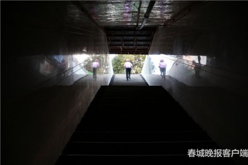 近日地下商場 春城晚報(bào)記者 黃興能 攝7