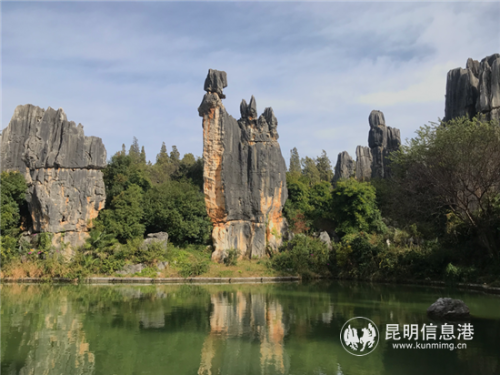 石林景區(qū)內(nèi)景觀“阿詩瑪”。記者俞逍 攝