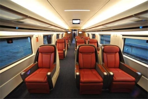 10條高鐵新線年底前開通，試運(yùn)行車上3瓶礦泉水驚呆眾人！