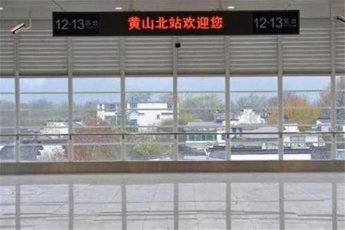 10條高鐵新線年底前開通，試運(yùn)行車上3瓶礦泉水驚呆眾人！