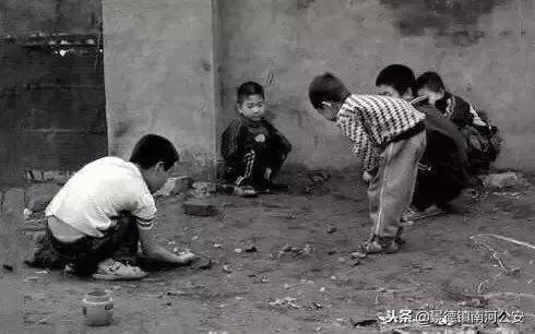 太會(huì)玩！這就是我們的童年??！
