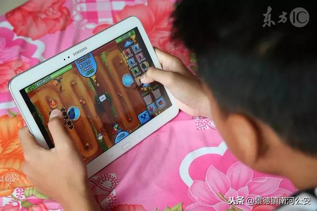 太會(huì)玩！這就是我們的童年啊！