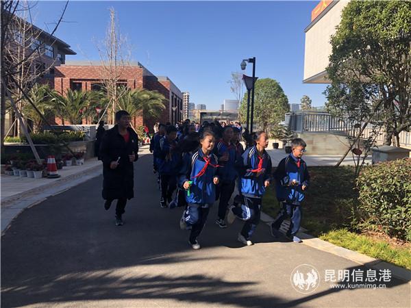 每天一小時的體育鍛煉 每天一小時的體育鍛煉