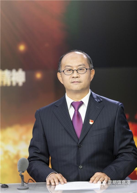 西山區(qū)委副書記、區(qū)長陳瑞斌