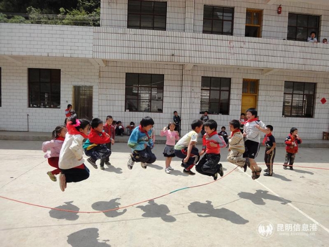 YZH1234《快樂(lè)的小影子》地點(diǎn):湯池雞街小學(xué) YZH1234《快樂(lè)的小影子》地點(diǎn):湯池雞街小學(xué)