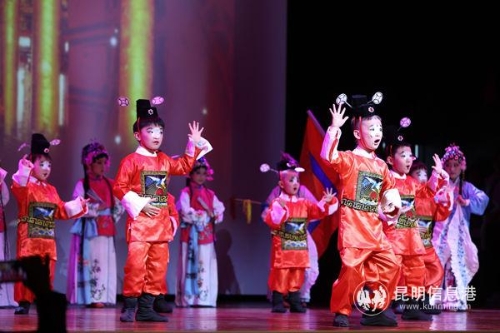 少兒京劇《生旦凈丑》 少兒京劇《生旦凈丑》