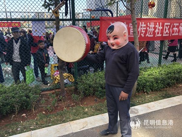 瞎子敲鑼 瞎子敲鑼