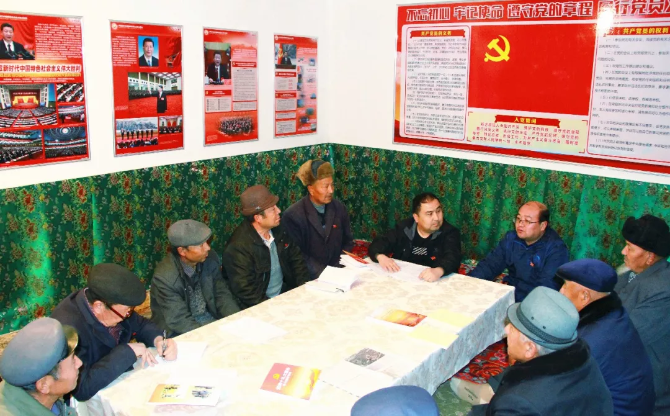 新春走基層 | 黨校“搬”到家里頭 “ 護路責任“擔”在肩上