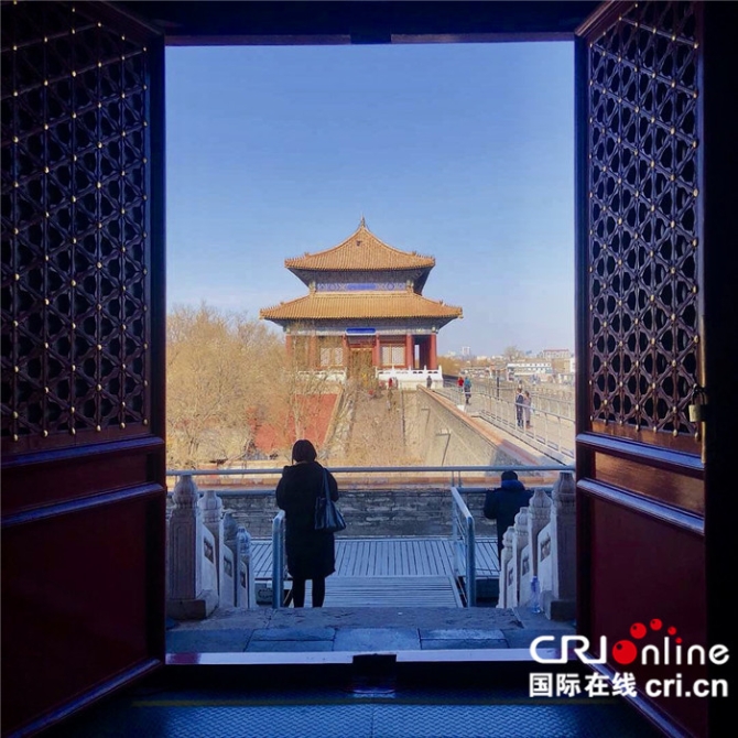 圖片默認(rèn)標(biāo)題_fororder_游客前來故宮觀展2_副本_副本