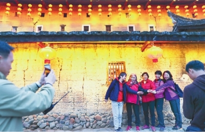 土樓群里過大年