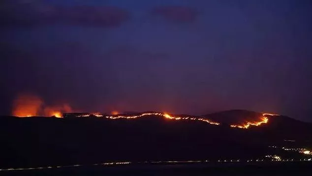 視界 | 中國(guó)消防員滅火后累倒在地照片感動(dòng)英媒：這才是英雄！