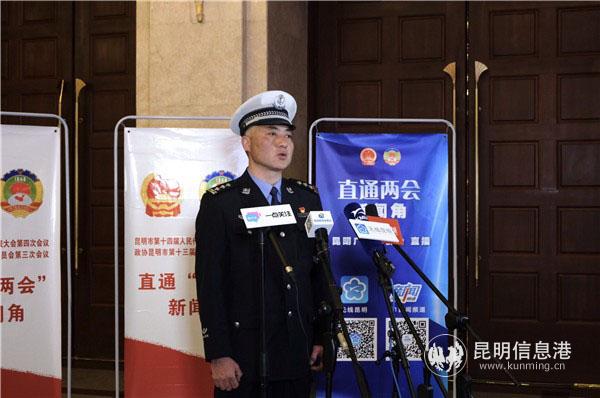 市公安局交警支隊政委楊明 市公安局交警支隊政委楊明