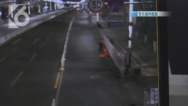 撕毀“掃黑布標”