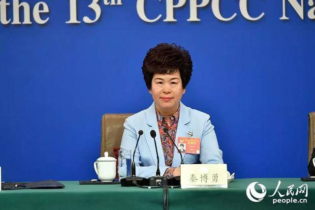 首場(chǎng)政協(xié)記者會(huì)，他為何放了這句“狠話”？