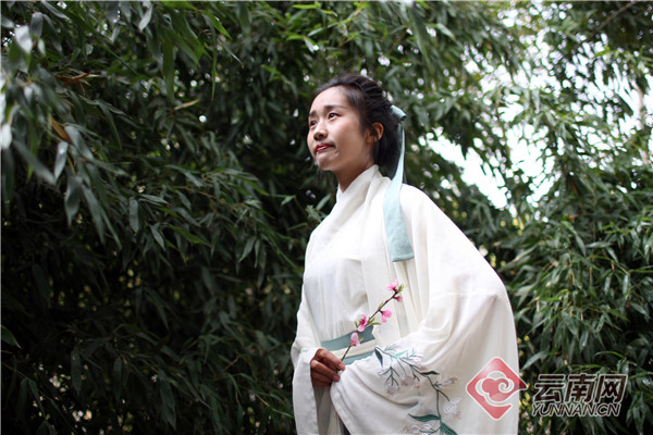 00300446199_693e50e0 00300446199_693e50e0