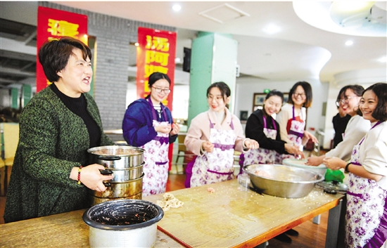 宿管阿姨 宿管阿姨