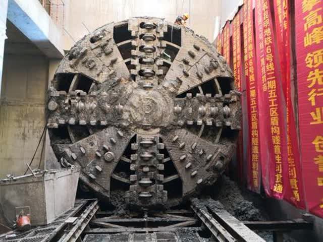 昆明地鐵6號(hào)線二期3車站封頂