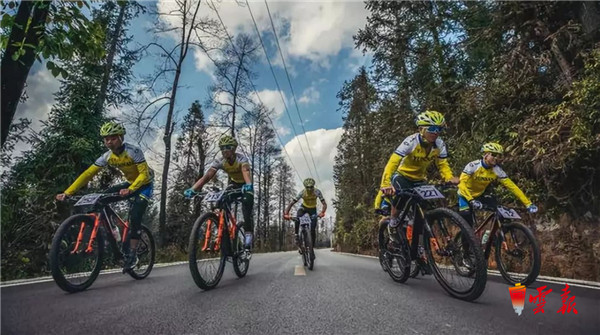 中國(guó)山地自行車聯(lián)賽啟迪杯揭幕戰(zhàn)騰沖比拼