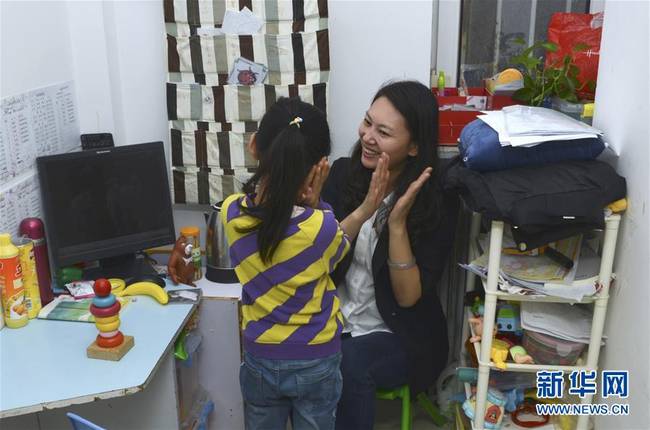 (兩會·圖片故事)(6)全國人大代表王欣會:讓自閉癥兒童融入社會生活