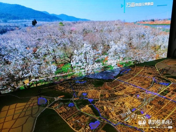 圖3：展示中心酷炫又時(shí)尚。彩龍社區(qū)網(wǎng)友達(dá)昆玉攝