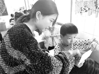 大學(xué)生為留守兒童開課 大學(xué)生為留守兒童開課