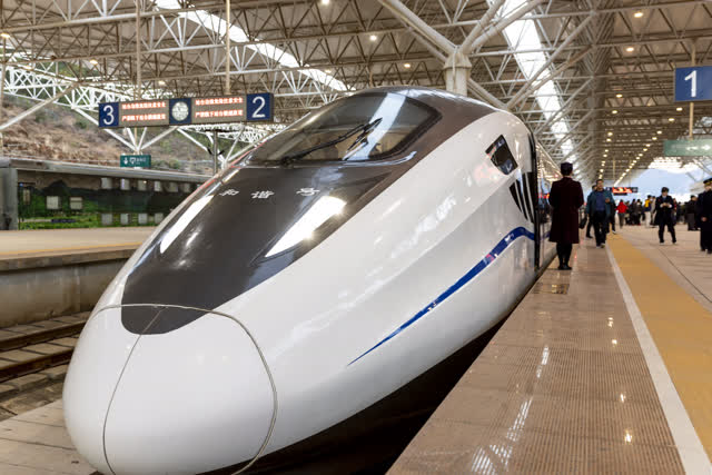 4月10日起，昆明至麗江增開3對動車 (1)