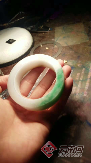 00300504588_55077148 00300504588_55077148