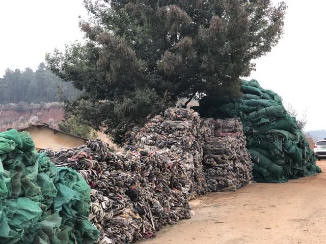 普吉街道“哨響”一聲 轄區(qū)內(nèi)12家違法排污作坊成功關(guān)停 (2)