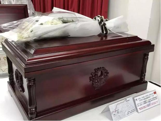 今日，英雄回家！