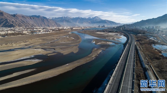 （西藏民主改革60周年）（2）路見西藏