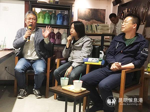 反方代表隊(duì) 攝影 周永燁 反方代表隊(duì) 攝影 周永燁