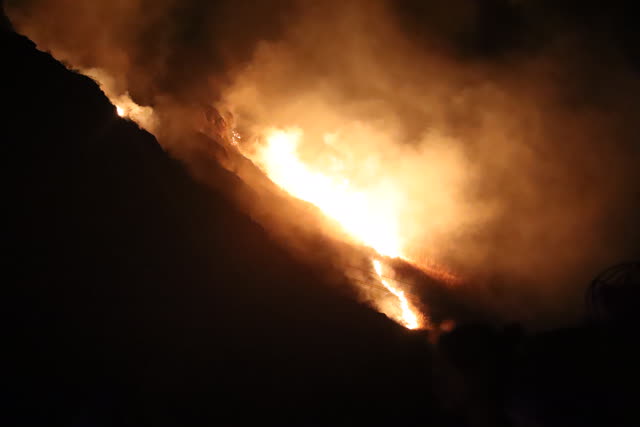 大理州森林消防支隊(duì)100名指戰(zhàn)員抵達(dá) (2)