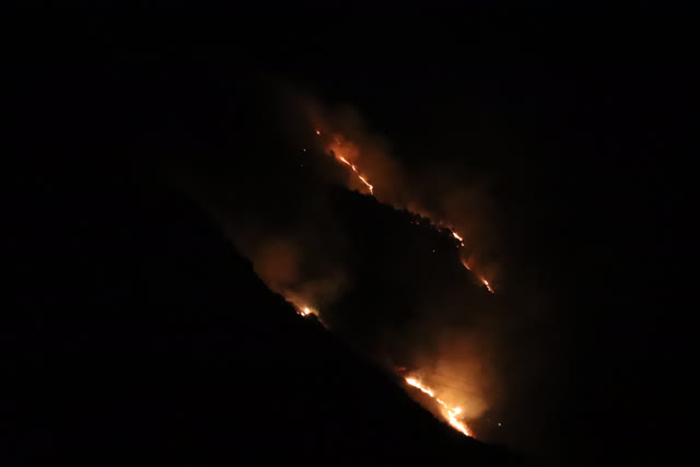 大理州森林消防支隊(duì)100名指戰(zhàn)員抵達(dá) (1)