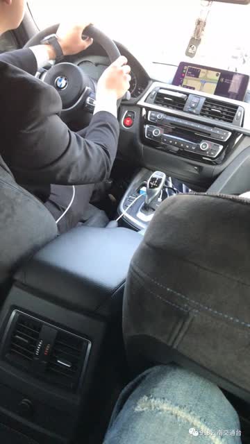 一轉(zhuǎn)眼車輛被扣、駕照12分沒(méi)了2